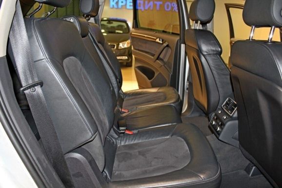 Audi Q7, 4.2 л, АТ, 2010 фото 8