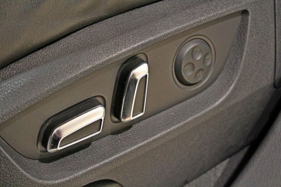 Audi Q7, 4.2 л, АТ, 2010 фото 1