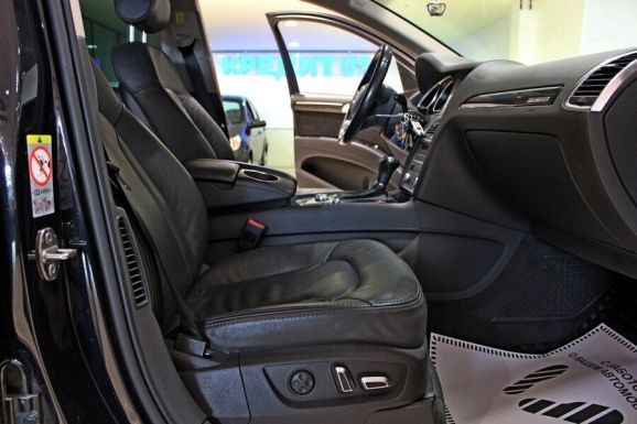 Audi Q7, 3.0 л, АТ, 2012 фото 9