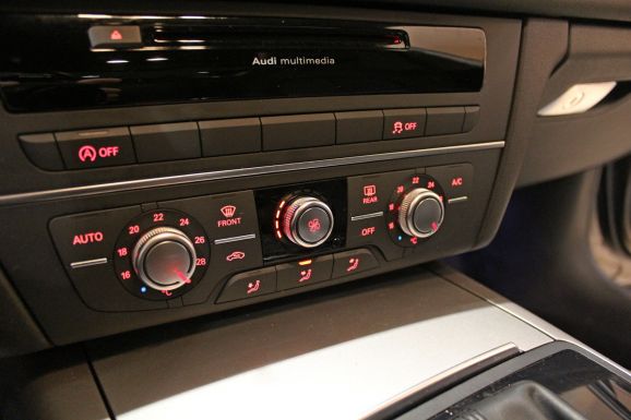 Audi A6, 2.0 л, Вариатор, 2011 фото 1