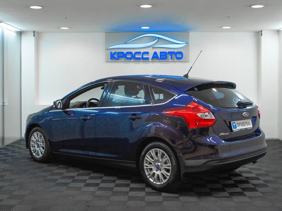 Ford Focus Titanium, 1.6 л, Робот, 2012 фото 6