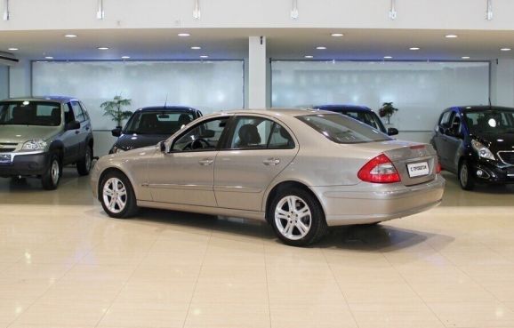 Mercedes-Benz E-Класс, 2.5 л, АТ, 2009 фото 5