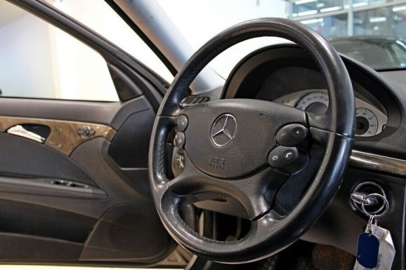 Mercedes-Benz E-Класс, 2.5 л, АТ, 2009 фото 9