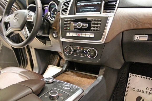 Mercedes-Benz M-Класс, 3.5 л, АТ, 2013 фото 9