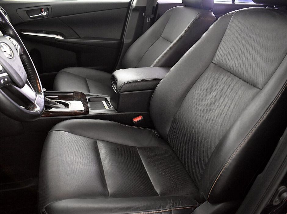 Toyota Camry, 2.5 л, АТ, 2017 фото 2