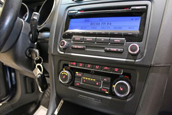 Volkswagen Golf, 1.4 л, Робот, 2012 фото 8