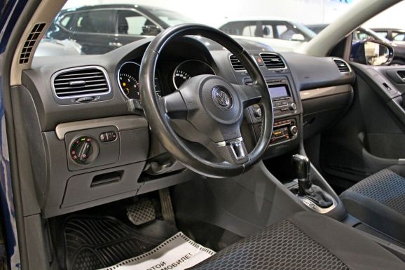 Volkswagen Golf, 1.4 л, Робот, 2012 фото 2