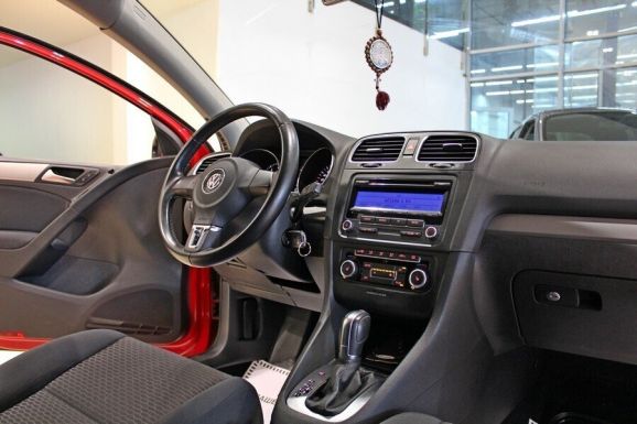 Volkswagen Golf, 1.4 л, Робот, 2011 фото 7