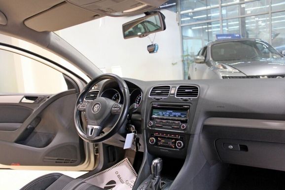 Volkswagen Golf, 1.4 л, Робот, 2011 фото 7