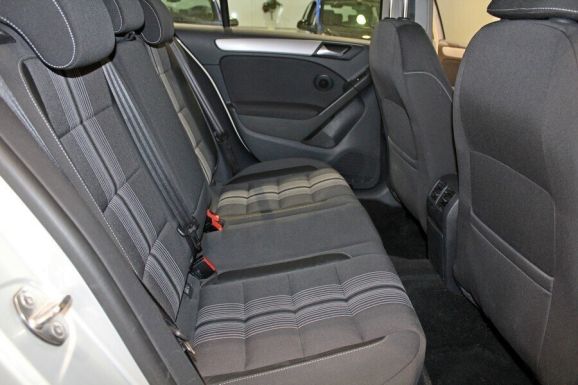 Volkswagen Golf, 1.4 л, Робот, 2011 фото 1