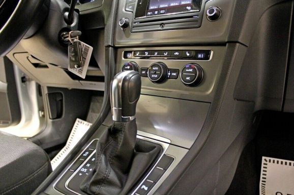 Volkswagen Golf, 1.2 л, Робот, 2014 фото 9