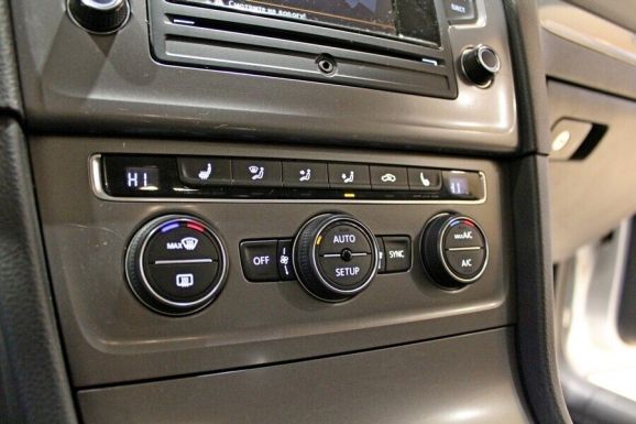 Volkswagen Golf, 1.2 л, Робот, 2014 фото 2