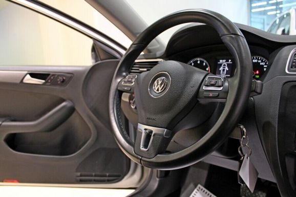 Volkswagen Jetta, 1.4 л, Робот, 2017 фото 10