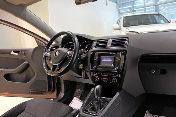 Volkswagen Jetta, 1.6 л, АТ, 2016 фото 7