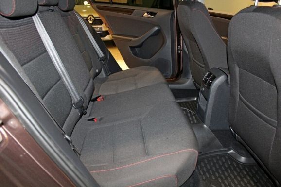 Volkswagen Jetta, 1.6 л, АТ, 2016 фото 8