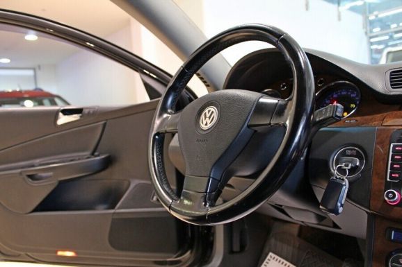 Volkswagen Passat, 2.0 л, Робот, 2007 фото 10