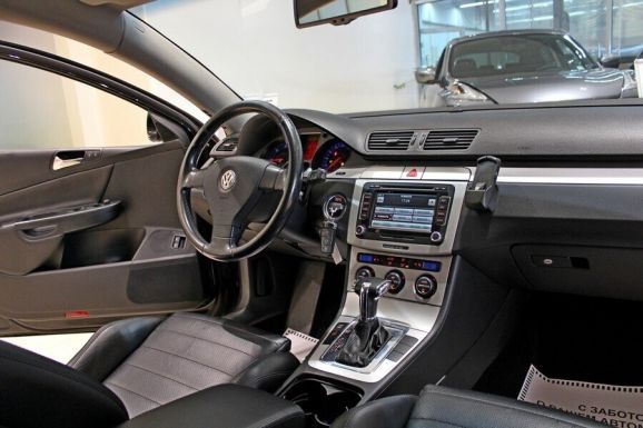 Volkswagen Passat, 2.0 л, Робот, 2008 фото 7