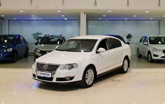Volkswagen Passat, 1.8 л, Робот, 2010 фото 3