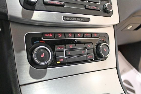 Volkswagen Passat, 1.8 л, Робот, 2010 фото 1