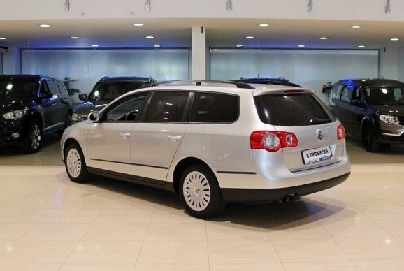 Volkswagen Passat, 2.0 л, Робот, 2008 фото 5