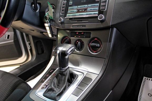 Volkswagen Passat, 2.0 л, Робот, 2008 фото 9