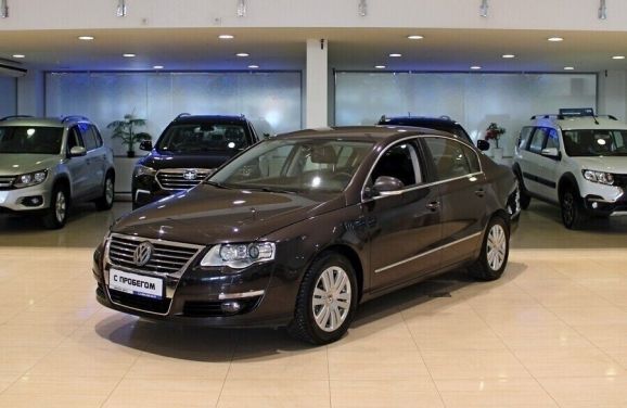 Volkswagen Passat, 1.8 л, Робот, 2010 фото 3