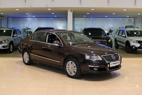 Volkswagen Passat, 1.8 л, Робот, 2010 фото 4