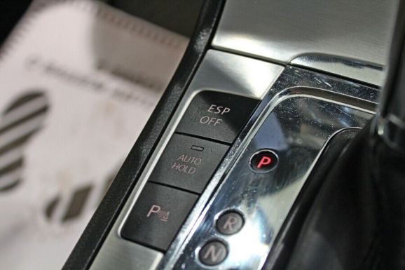 Volkswagen Passat, 1.8 л, Робот, 2010 фото 10