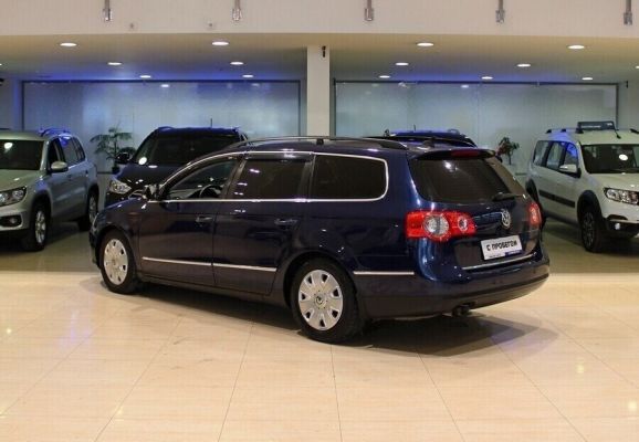 Volkswagen Passat, 2.0 л, Робот, 2009 фото 6
