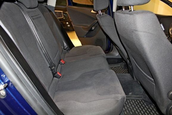 Volkswagen Passat, 2.0 л, Робот, 2009 фото 8