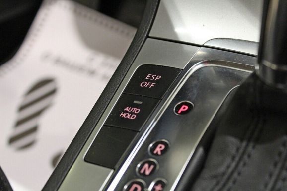 Volkswagen Passat, 2.0 л, Робот, 2009 фото 12