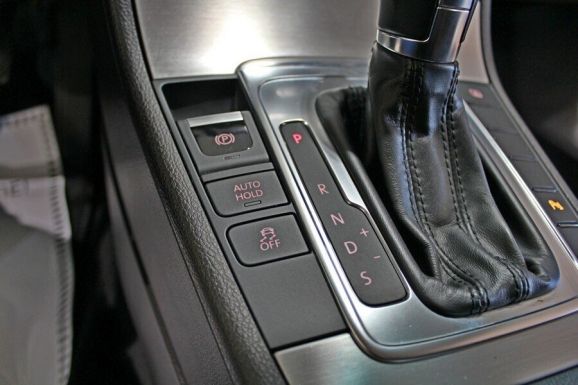 Volkswagen Passat, 1.8 л, Робот, 2014 фото 1