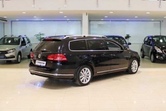 Volkswagen Passat, 1.8 л, Робот, 2011 фото 4