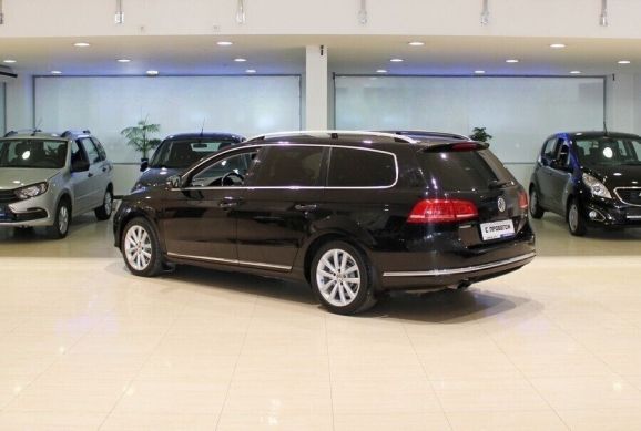 Volkswagen Passat, 1.8 л, Робот, 2011 фото 6