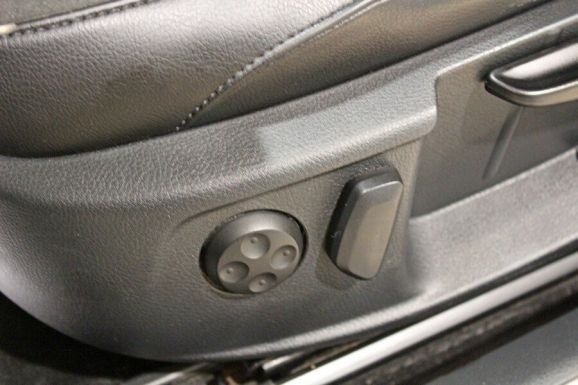 Volkswagen Passat, 1.8 л, Робот, 2011 фото 2