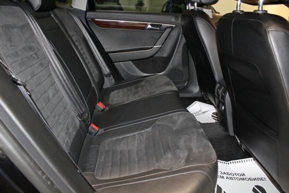 Volkswagen Passat, 1.8 л, Робот, 2011 фото 1