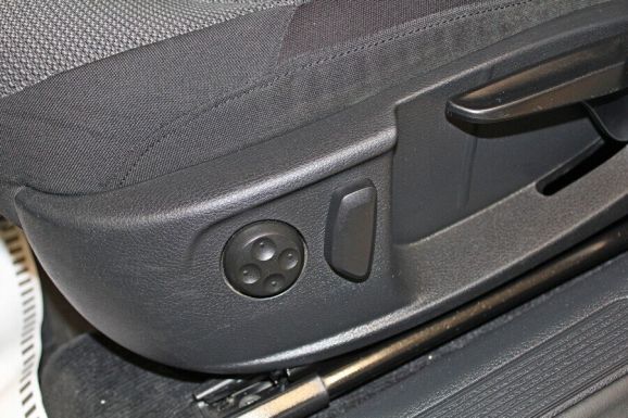 Volkswagen Passat, 1.8 л, Робот, 2011 фото 1