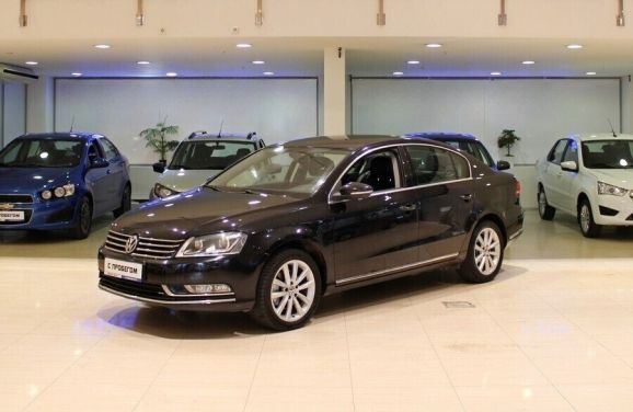 Volkswagen Passat, 1.8 л, Робот, 2014 фото 3