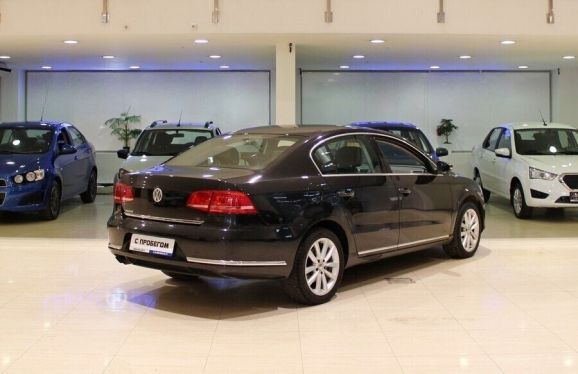 Volkswagen Passat, 1.8 л, Робот, 2014 фото 6