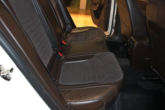 Volkswagen Passat, 1.8 л, Робот, 2012 фото 8