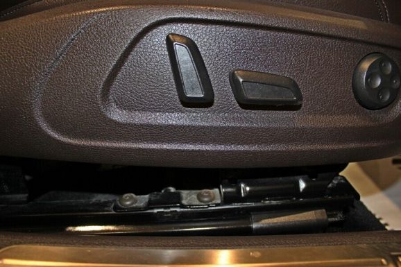 Volkswagen Passat, 1.8 л, Робот, 2012 фото 1