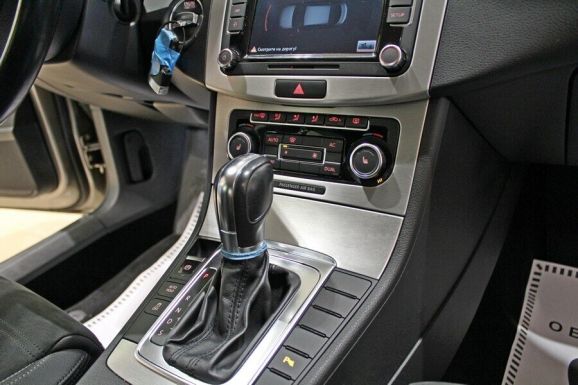 Volkswagen Passat CC, 1.8 л, Робот, 2012 фото 9
