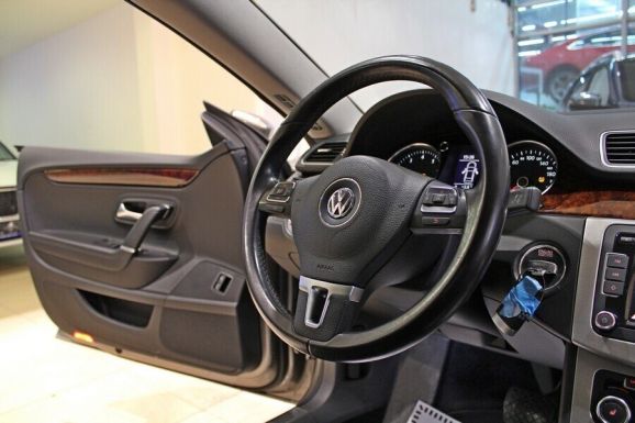 Volkswagen Passat CC, 1.8 л, Робот, 2012 фото 11