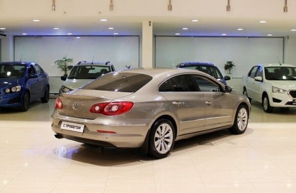 Volkswagen Passat CC, 1.8 л, Робот, 2010 фото 6