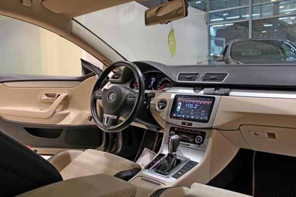 Volkswagen Passat CC, 1.8 л, Робот, 2010 фото 7