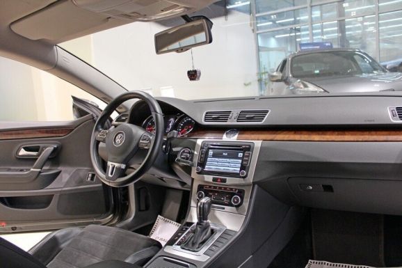 Volkswagen Passat CC, 1.8 л, Робот, 2010 фото 7