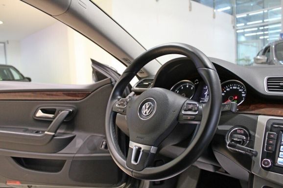 Volkswagen Passat CC, 1.8 л, Робот, 2010 фото 10