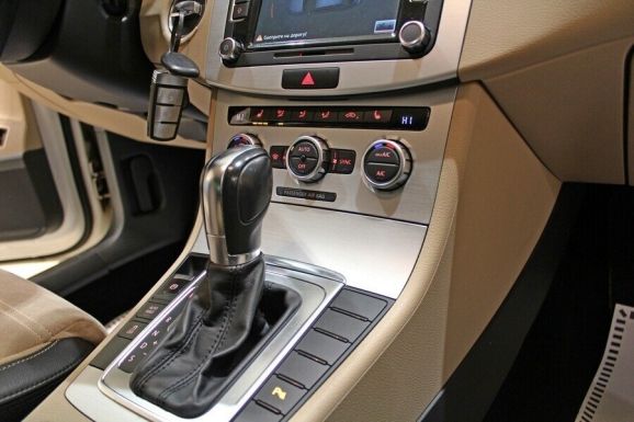 Volkswagen Passat CC, 1.8 л, Робот, 2013 фото 9