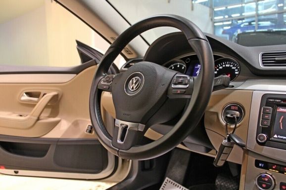 Volkswagen Passat CC, 1.8 л, Робот, 2013 фото 2