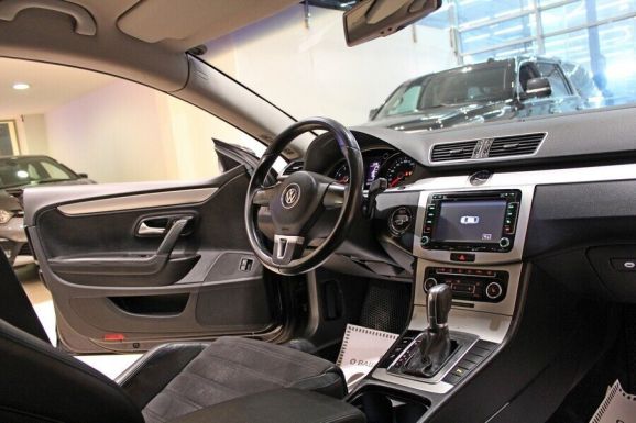 Volkswagen Passat CC, 1.8 л, Робот, 2012 фото 7